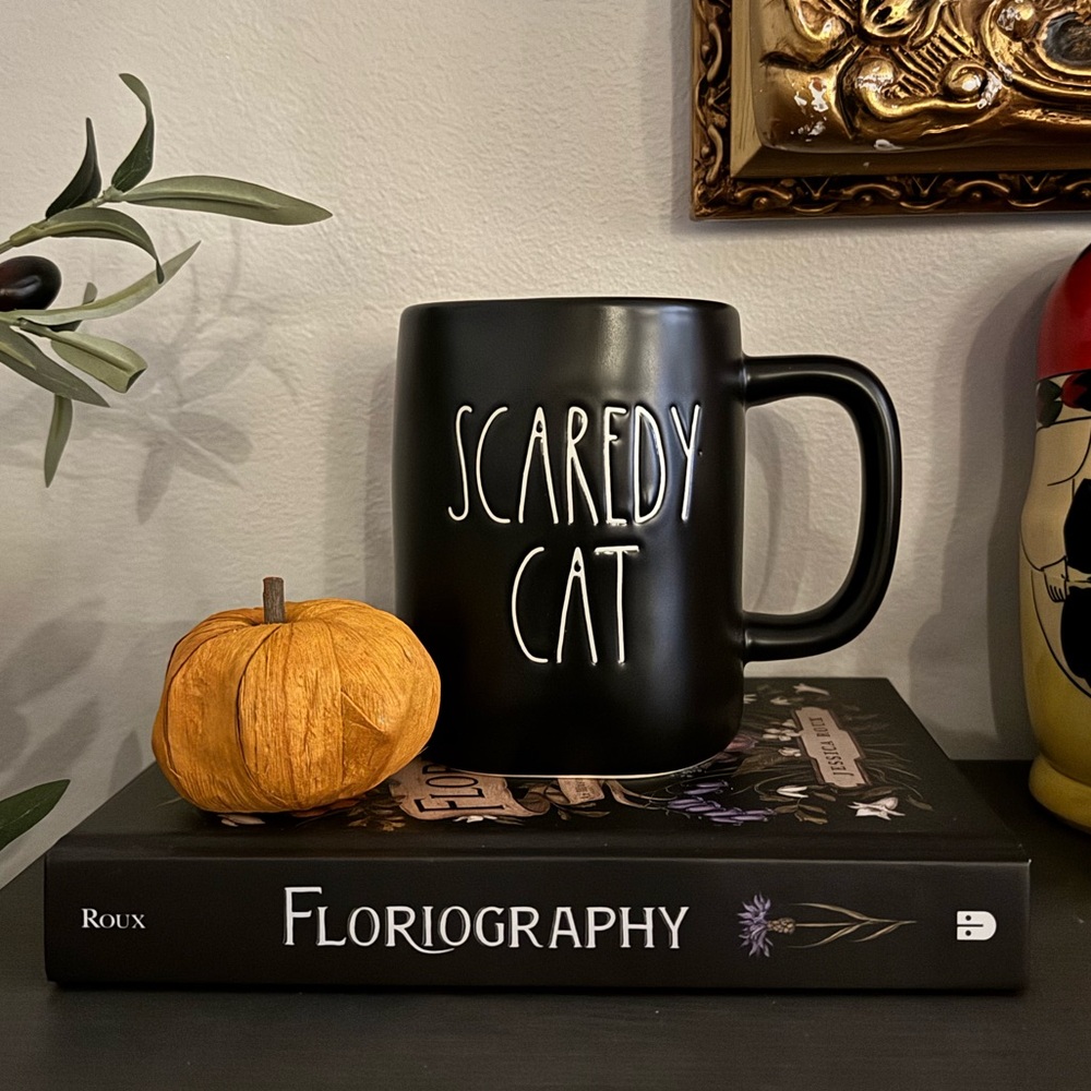 Rae Dunn Black 'Scaredy Cat' Halloween Mug NWT